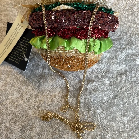 Gourmet Beaded Burger Mini Bag with Gold Chain and Beaded From India to You. - Picture 4 of 5